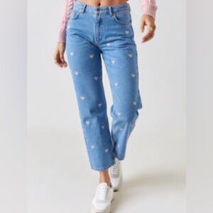 Harper Heritage Heart Embroidered Jeans 90’s fit